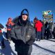Performanță la înălțime! Un student nevăzător din Cluj a cucerit Kilimanjaro