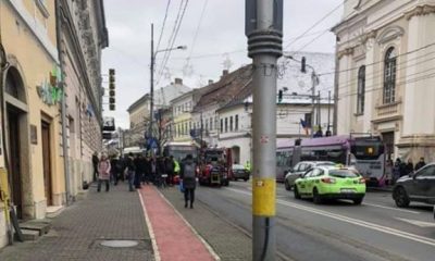 Accident în centrul Clujului. O femeie a fost lovită de un autobuz