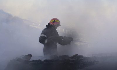 Filmul intervenției la incendiul din Florești. Un echipaj SMURD, la fața locului, înainte de a fi alertat/Pompierii, în 5 minute