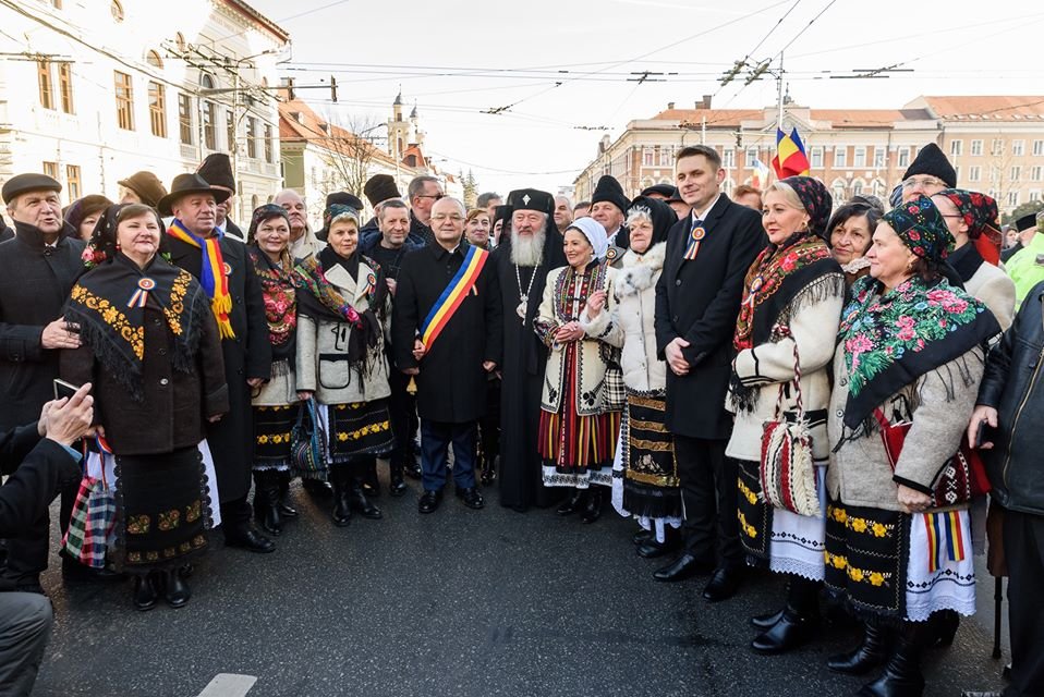 Hora unirii la Cluj cu primarul Boc, mitropolitul Andreicuţ şi ministrul Agriculturii