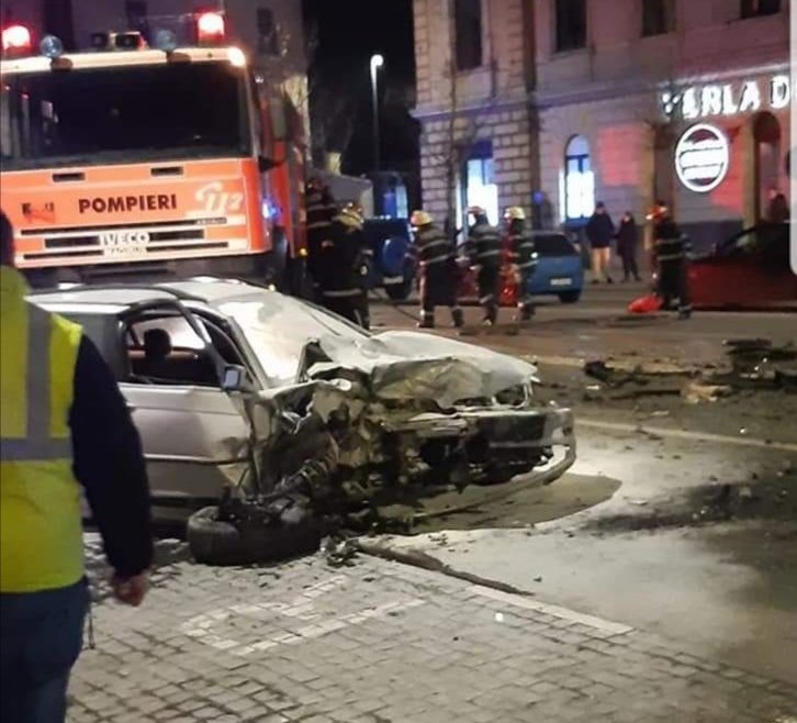 Accident grav pe strada Horea. Șoferul vinovat a fugit de la locul faptei