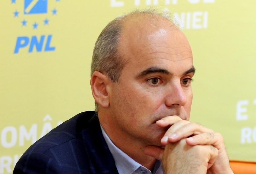 Rareș Bogdan, după măsurile anunțate de ministrul Vela: “În România nu merge cu recomandari, merge exclusiv cu interdicții și măsuri dure“