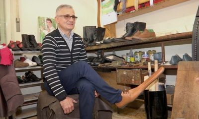 Pantofi de ”distanţare socială” făcuți lângă Cluj