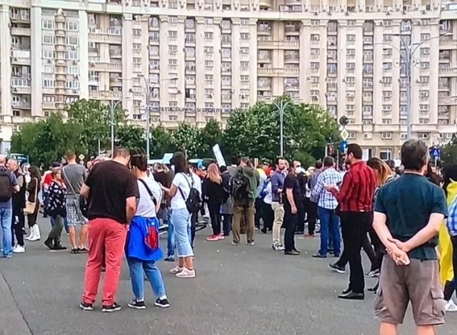 Protest în Piața Victoriei impotriva măsurilor Guvernului