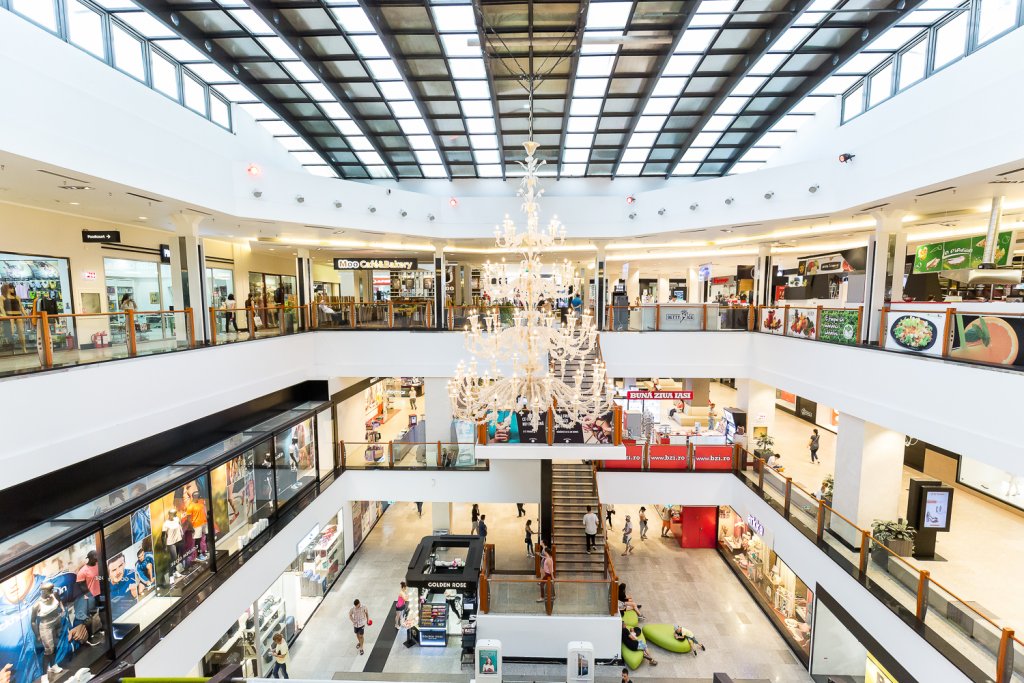 Când s-ar putea deschide mall-urile? Ce spune ministrul Economiei