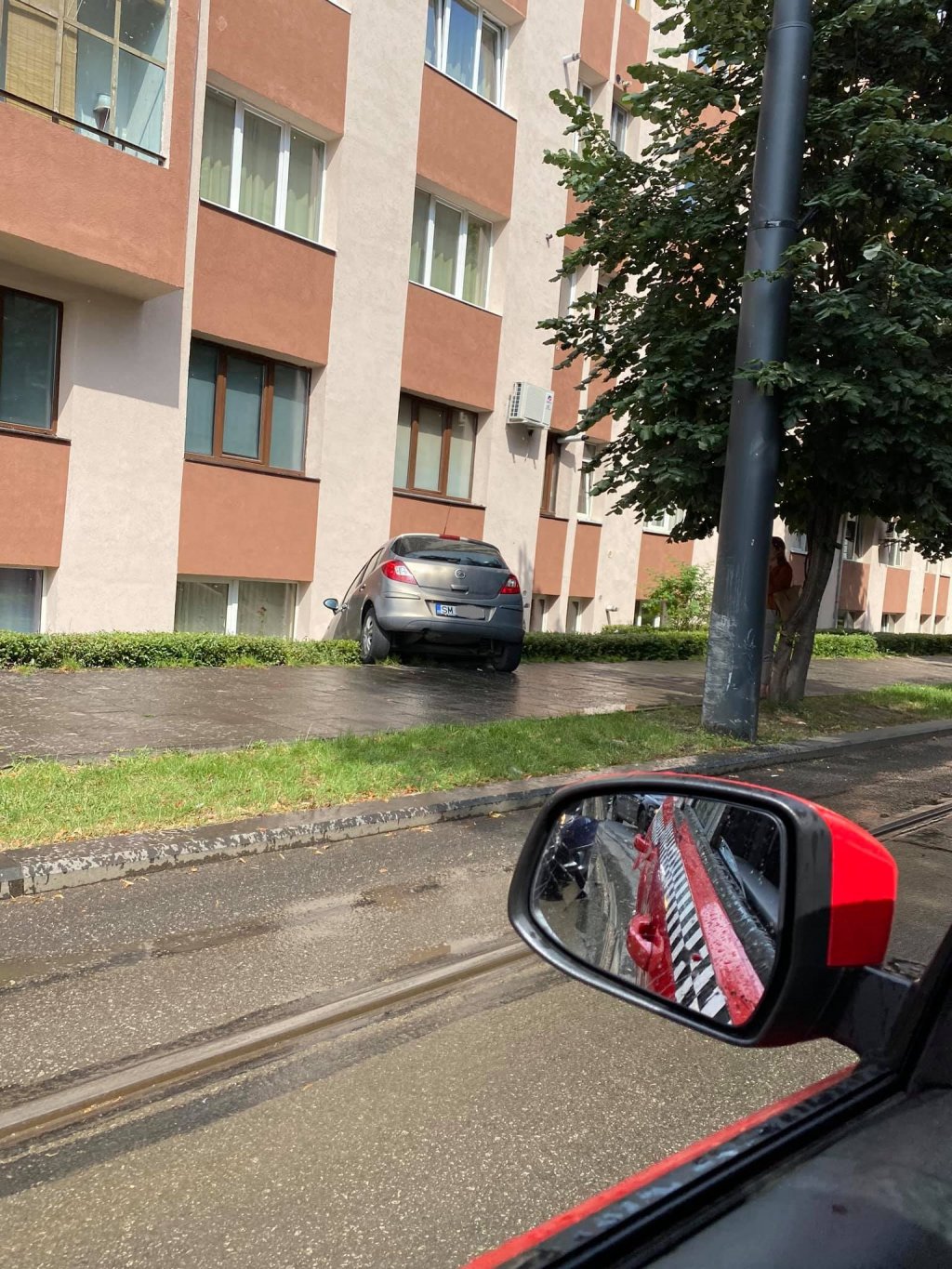 D'ale șoferitului: "Parcare suspendată" pe strada I.L. Caragiale