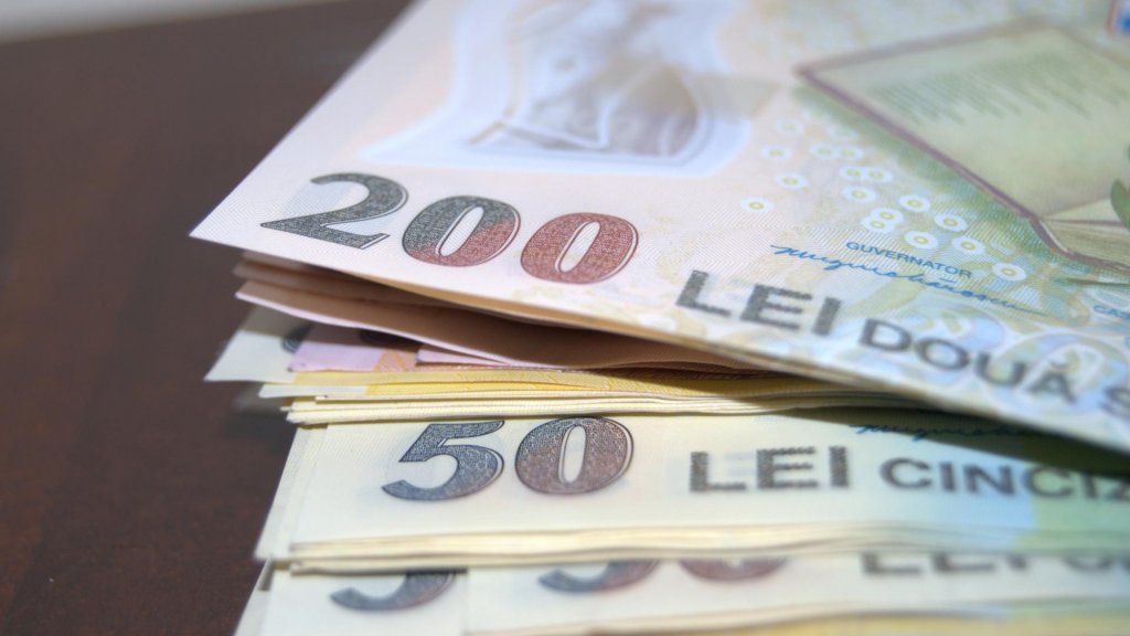 Euro ajunge la un nou maxim istoric; cursul afişat de BNR: 4,8595 lei/euro