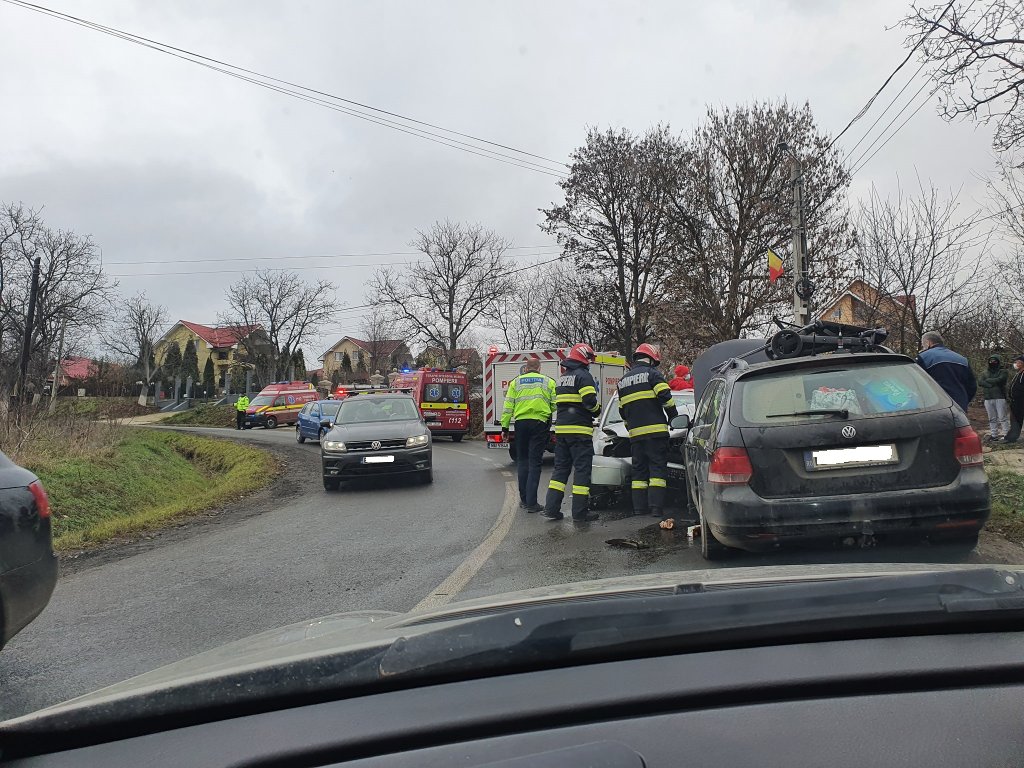 Nebunie pe șoselele Clujului. Patru accidente duminică dimineața