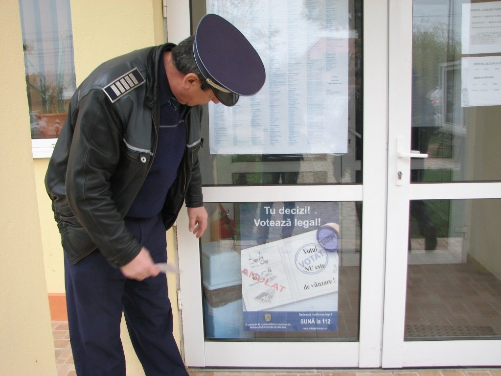 Două dosare penale pentru fraudă la vot în Cluj