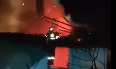 Incendiu într-o localitate din Cluj. O clădire a ars în totalitate