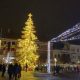 S-au aprins luminile de sărbători la Cluj-Napoca. Boc nu a renunțat la momentul cu butonul din Piața Unirii