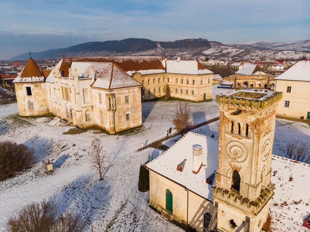 Cum arată iarna Versailles-ul Transilvaniei