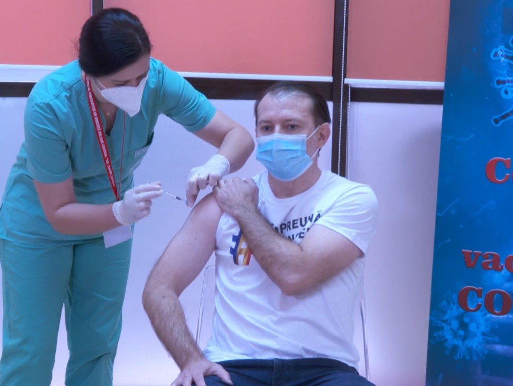 Premierul Florin Cîţu s-a vaccinat anti-Covid-19