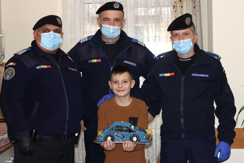Jandarmii clujeni, gest SUPERB pentru un copil de 9 ani care vrea să ajungă ca ei