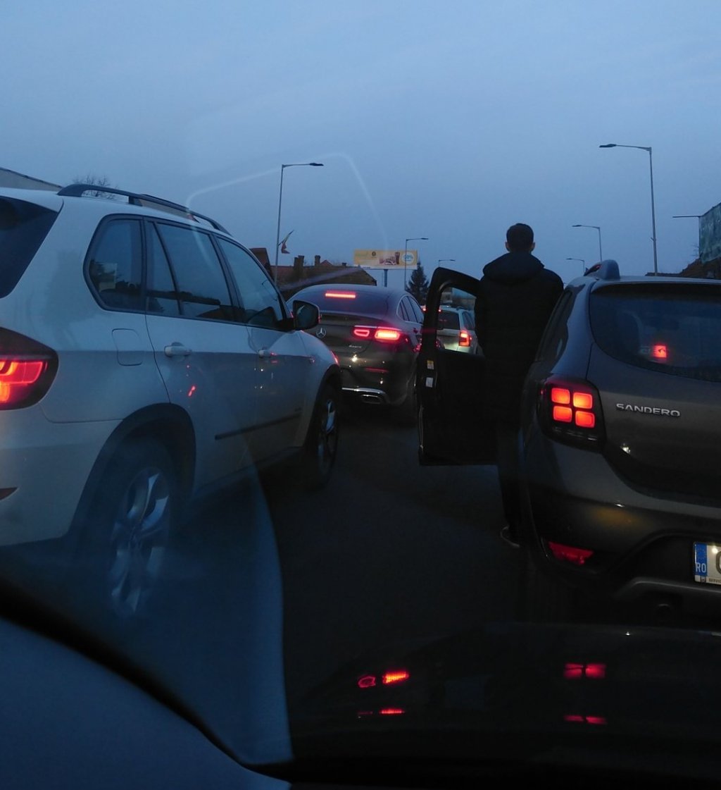 Accident grav la Cluj. O persoană a fost izbită în plin de o mașină