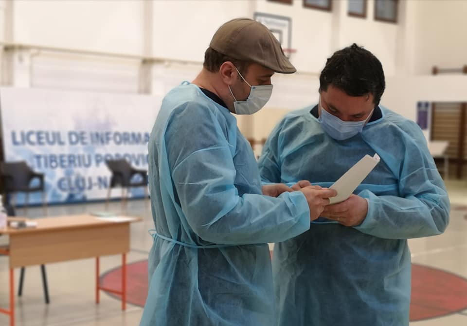 Cum e sa fii registrator la un centru de vaccinare. Experienta unui angajat al Primariei Cluj-Napoca