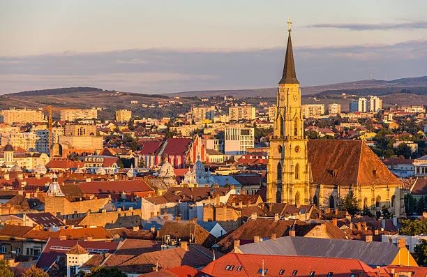 Cluj-Napoca a intrat în scenariul galben, după ce rata de infectare a scăzut sub 3 la mie! Se deschid restaurantele -30% din capacitate
