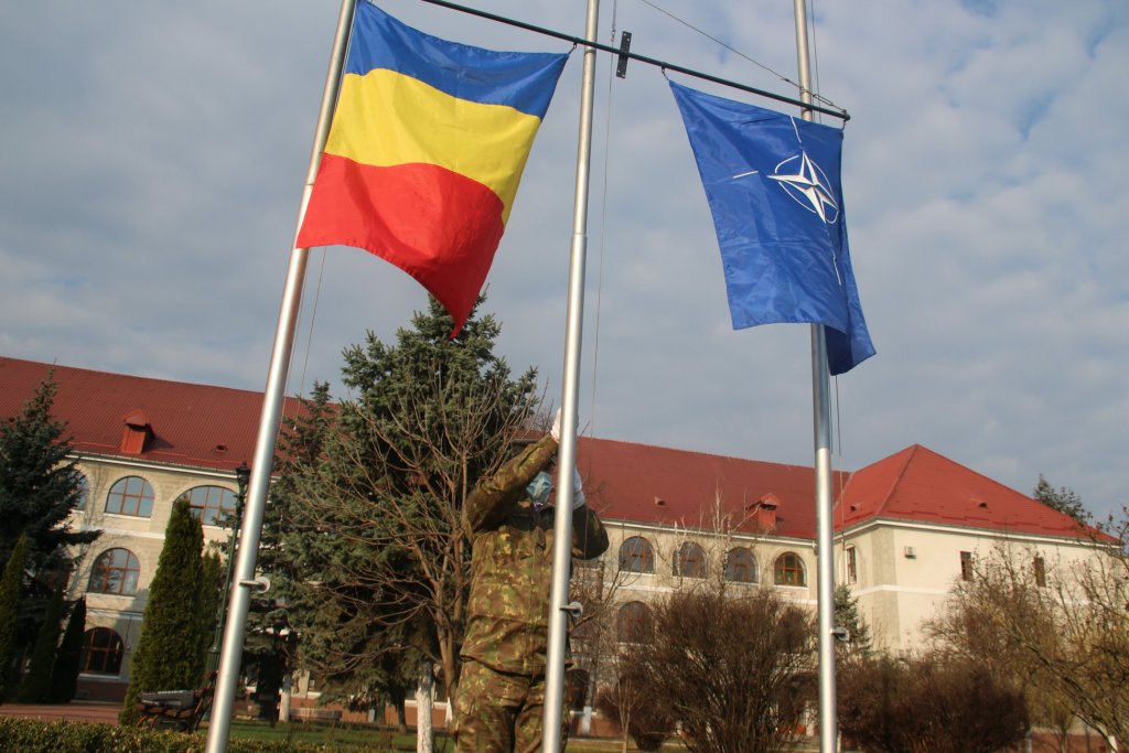 Militarii din Cluj au marcat Ziua NATO. Cu restricții de pandemie