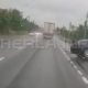 Accident surprins LIVE între Cluj și Dej. Încerca să depășească un TIR și s-a înfipt în parapet