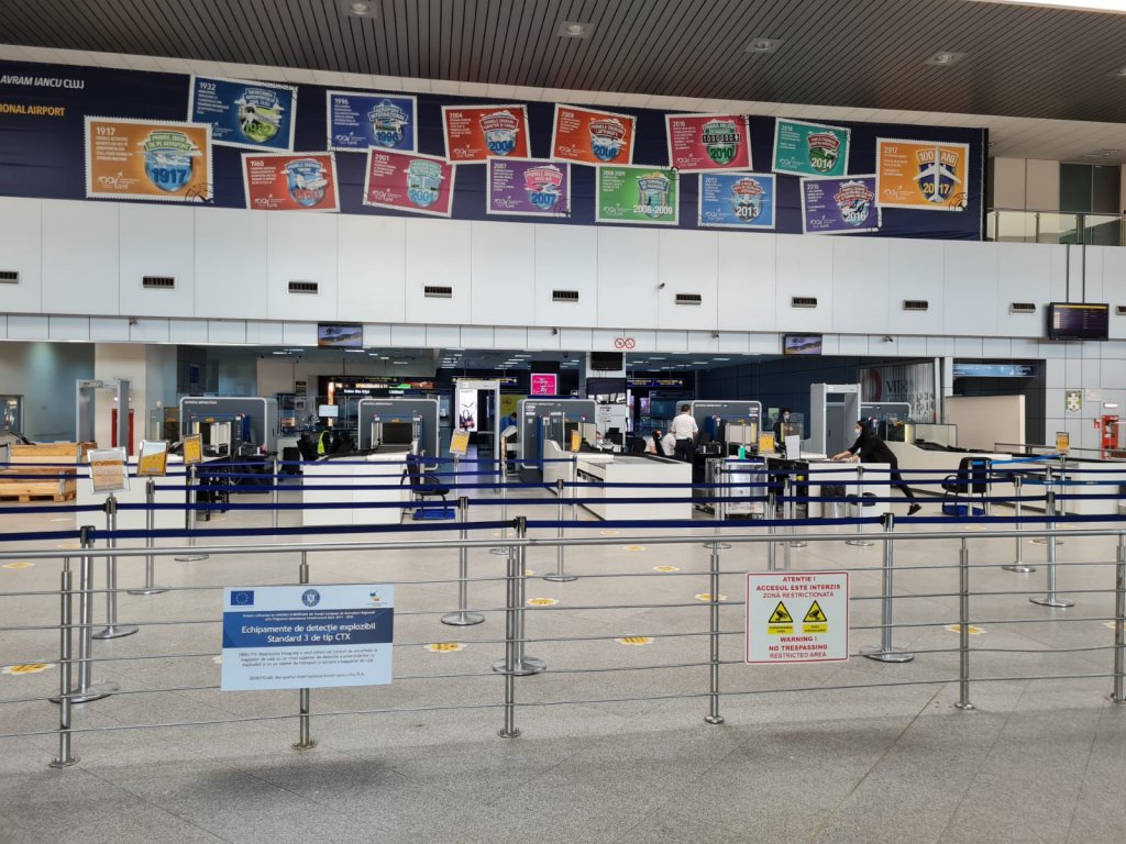 Aeroportul Cluj are cele mai moderne sisteme de scanare din țară. Dspozitivele electronice și lichidele pot rămâne în bagajele de mână