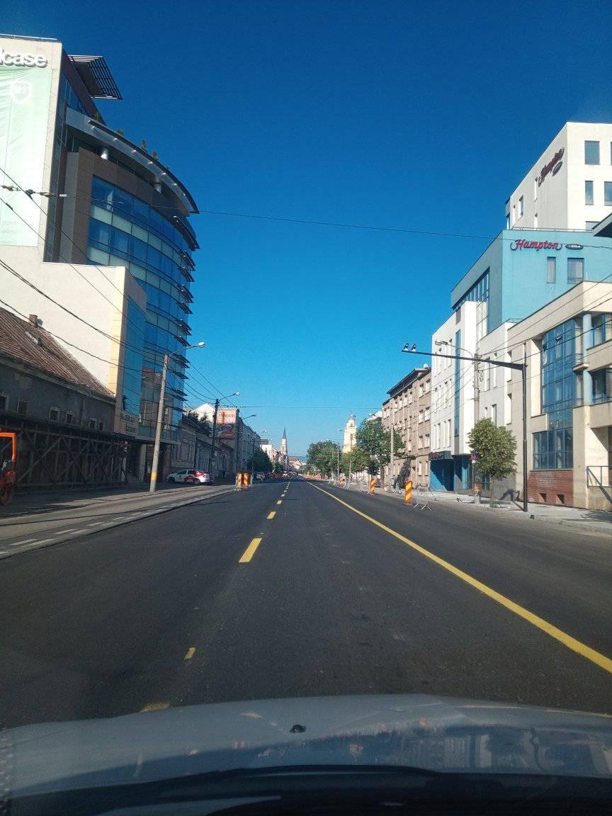 Clujenii au umor: „Suspect de liber, ora 8, pe 21 Decembrie. In sfârșit a rezolvat primăria traficul din Cluj”