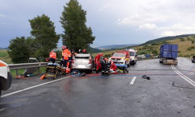 ACCIDENT MORTAL pe DN1, în judeţul Cluj! A intrat pe contrasens într-un camion, iar pasagerul din dreapta şi-a pierdut viaţa