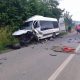 Accident între un microbuz și o mașină în județul Cluj. Șapte persoane au fost transportate la spital