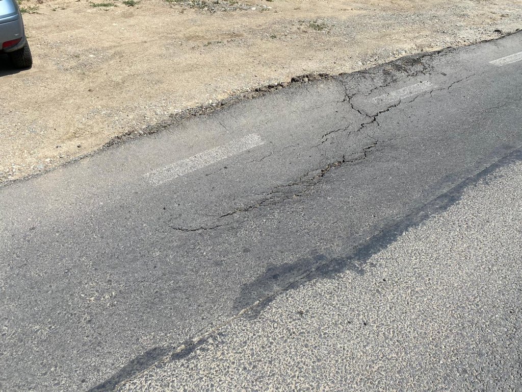 Cum arată drumurile Clujului asfaltate acum 2 ani şi reparate de câteva săptămâni