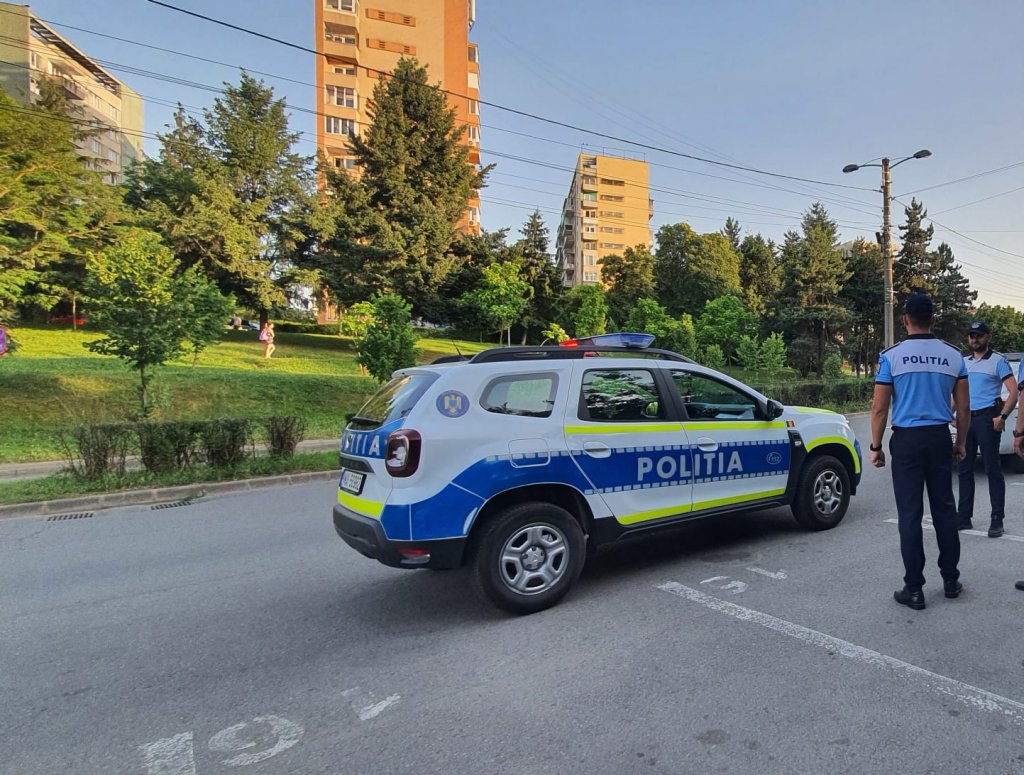 Razie de amploare la Cluj-Napoca. Sute de persoane legitimate și peste 200 de amenzi