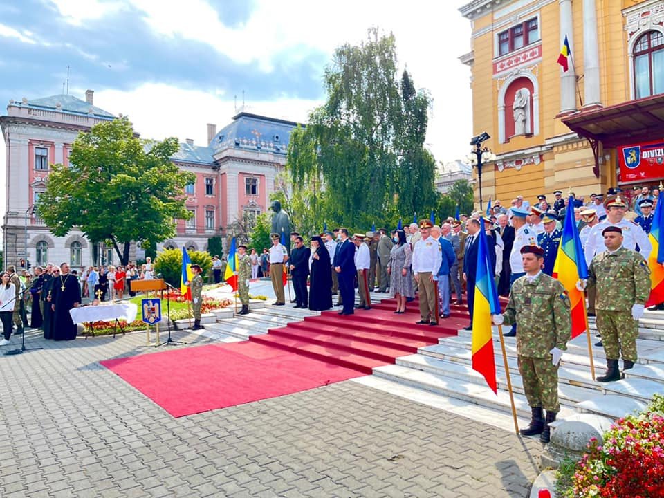 Ceremonie militară în centrul Clujului. Divizia 4 Infanterie „Gemina” a aniversat 105 ani