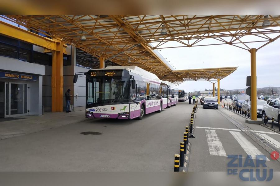 După doi ani de la anunțul privind introducerea unei linii de transport public în fața terminalelor de pasageri de la Aeroport, inițiativa a fost suspendată