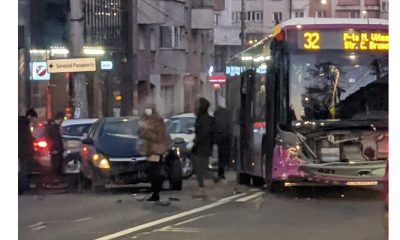 (Foto) Cluj: Autobuz CTP avariat serios pe Constantin Brâncuși