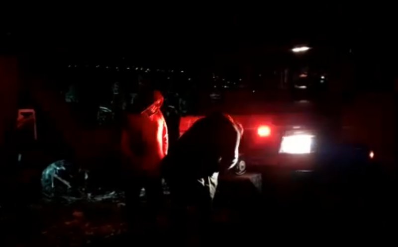 (Video) Cluj: Accident grav! Un bărbat a murit, iar un altul și-a prins brațul într-un utilaj agricol, în Tureni 1