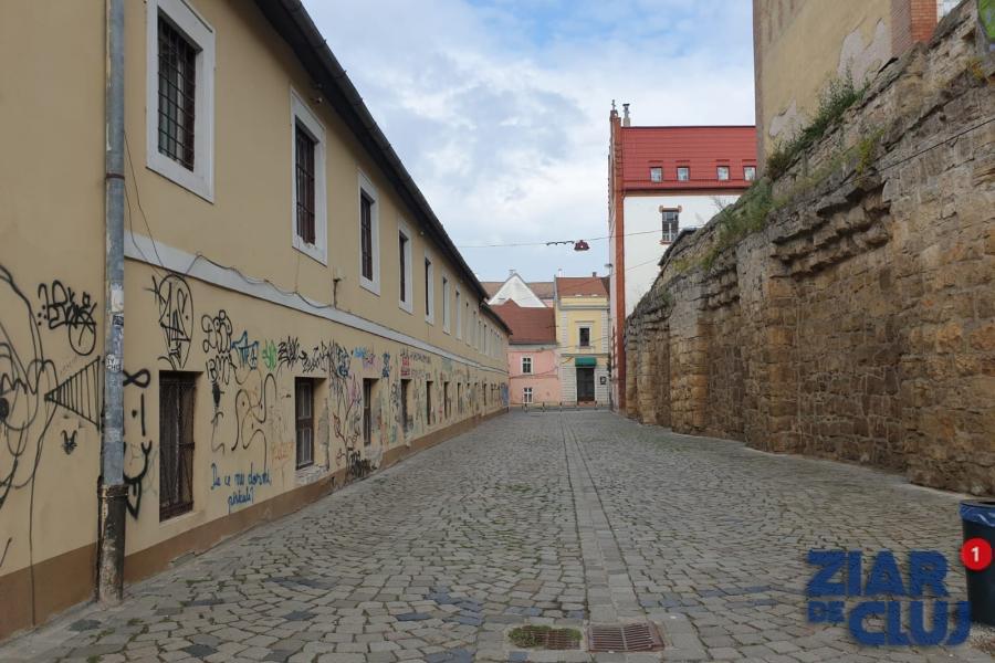 Zidul Cetății părăginite: În lipsa ofertelor, licitația pentru reabilitarea zonei Clujului istoric a fost anulată