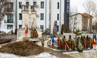 Dacian Cioloș și Petre Roman la Ziua memoriei victimelor Comunismului în România în Cluj-Napoca