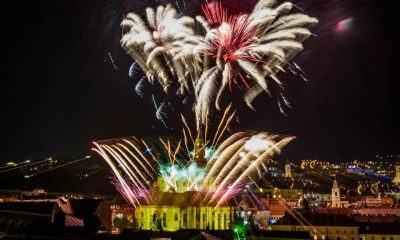 Focurile de artificii din noaptea de Revelion au fost anulate: "Am luat această decizie având în vedere prognoza meteo"