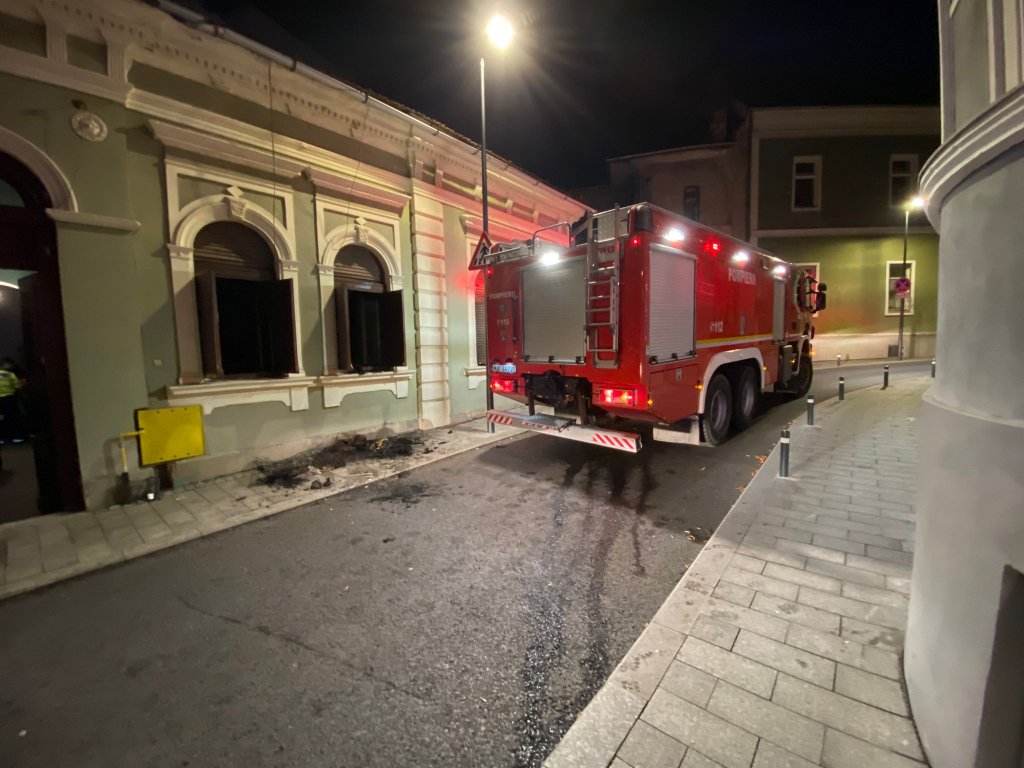 INCENDIU în Cluj-Napoca. O femeie de 80 de ani a murit. Era închisă în casa cuprinsă de flăcări