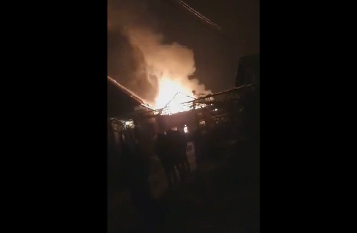 INCENDIU în judeţul Cluj: Le-a ars casa în noaptea de Crăciun. De la ce a pornit focul