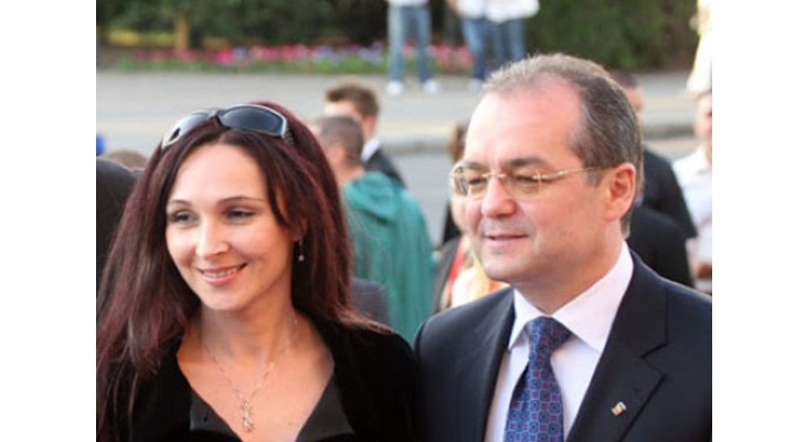 Oana Boc, soția primarului Emil Boc, a semnat petiția Declic, de susținere a judecătorului lui Cristi Danileț