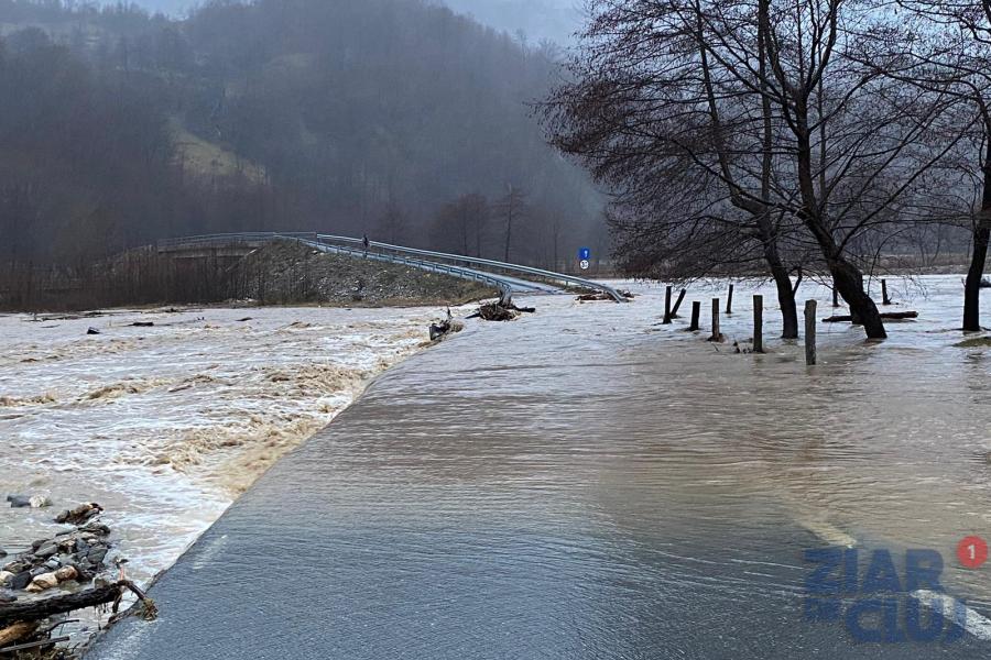 Sărbători cu pericol de inundații: În Cluj sunt așteptate revărsări de apă pe toate marile râuri din județ