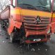 Accident Cluj: Mașină azvârlită în șanț după un impact cu un camion. O tânără a ajuns la spital