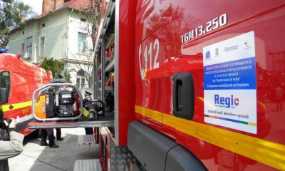 Incendiu la un centru logistic din Turda. Pompierii au intervenit cu trei autospeciale