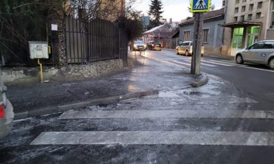 Patinaj artistic pe trotuarele din Cluj Napoca: „No sedeti blânzi și numai incet ca ii patinoar, drumuri bune tuturor”
