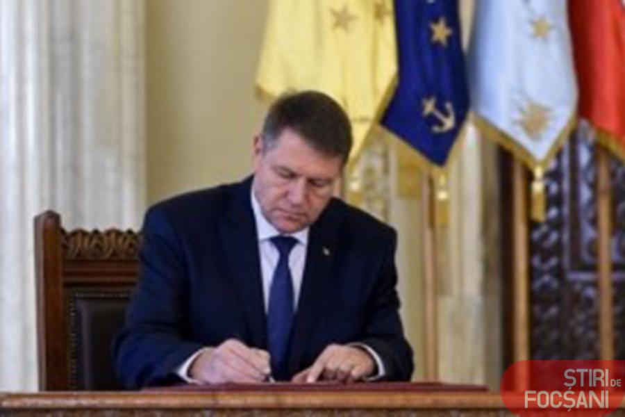 Se împlinesc 15 ani de când România a intrat ca membră în Uniunea Europeană. Mesajul festivist al președintelui Klaus Iohannis