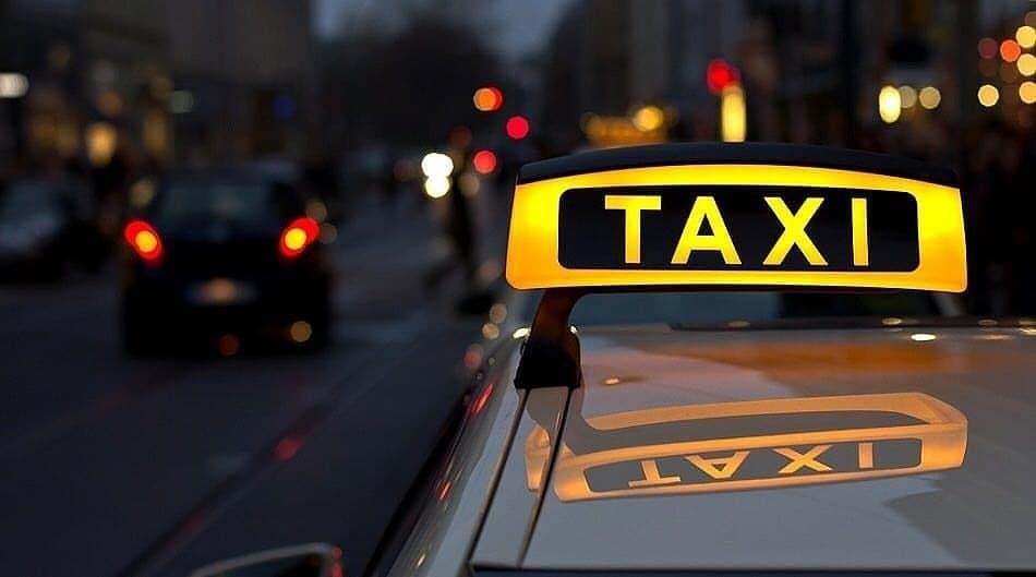 Taximetriștii au dat în judecată Primăria. „Intervine în mod neconcurențial”