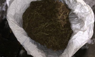 2 tineri din Cluj au încercat să vândă 1,5 kilograme de canabis