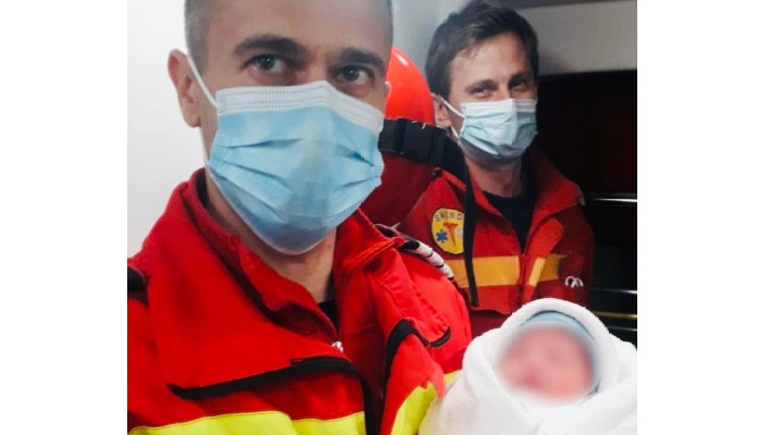 A născut în ambulanță. ISU Cluj: „Noi am știut din start ce trebuie făcut”