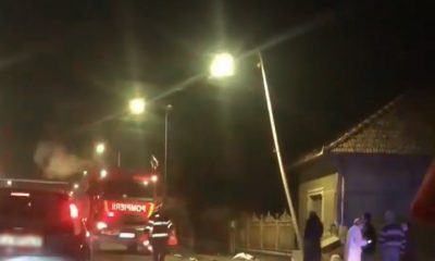 ACCIDENT în Florești: Un șofer beat a intrat cu mașina în gard. A lovit și un stâlp de electricitate, iar apoi a ricoșat în alt autoturism
