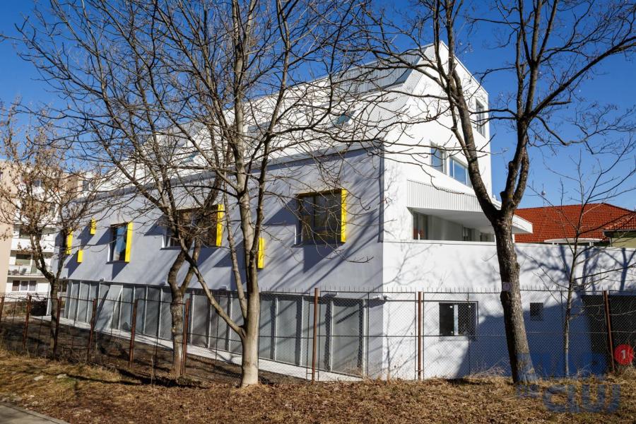 Arhitectura de tip „coșciug”, la mare modă în Cluj-Napoca: noua creșă de pe Meziad va împrumuta acest stil inovator