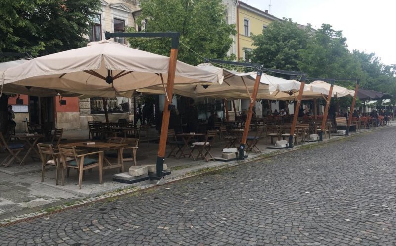 Atac la terasele din Cluj Napoca. Un clujean a furat mesele și scaunele de la 2 terase 1